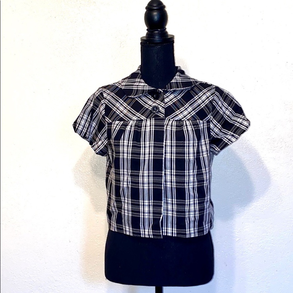 Crop short sleeve top